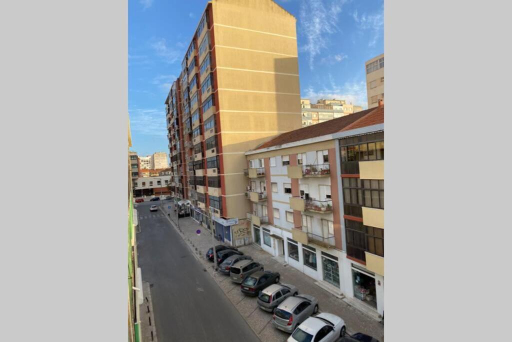 Barreiro Central Apartment Екстериор снимка